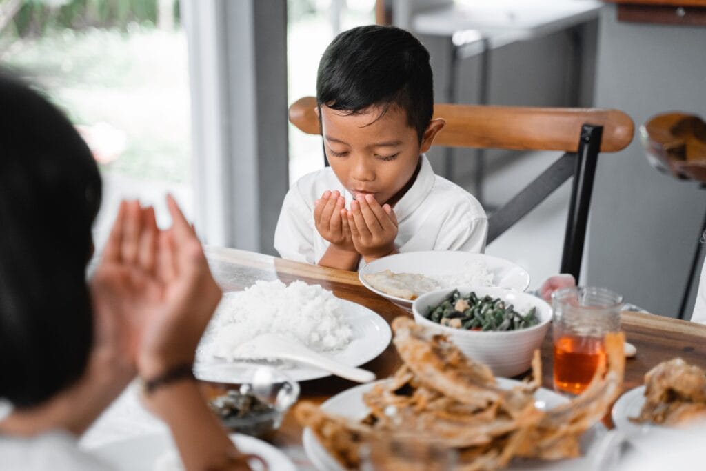 cara mengajarkan anak puasa